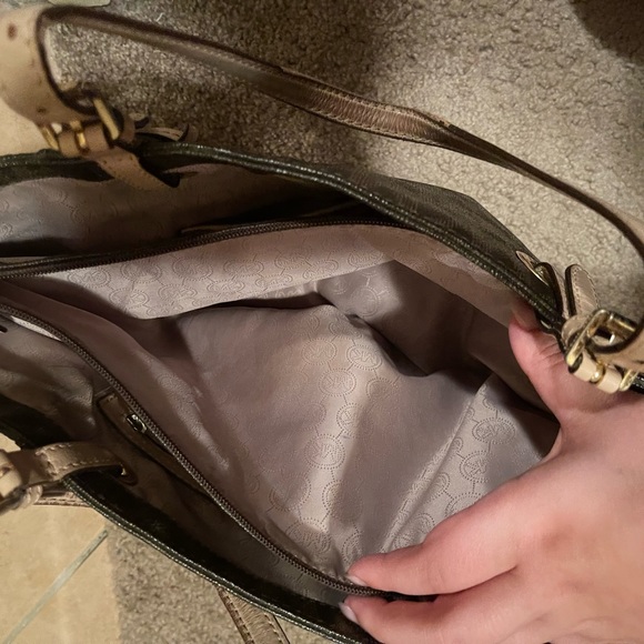 Michael Kors purse - Picture 5 of 8